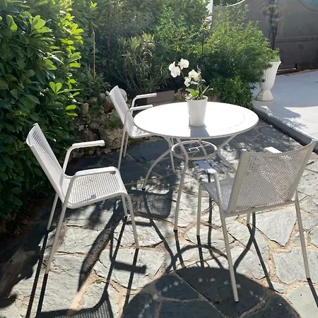Appartamento Cap D Antibes, Salis , 2 Bedrooms , Free Parking