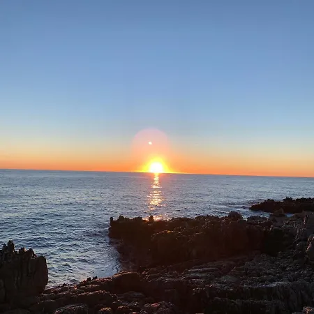 Cap D Antibes, Salis , 2 Bedrooms , Free Parking *